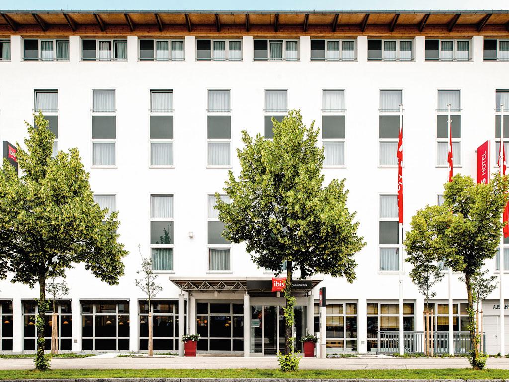 גרכינג ביי מינכן Ibis Hotel Muenchen Garching מראה חיצוני תמונה