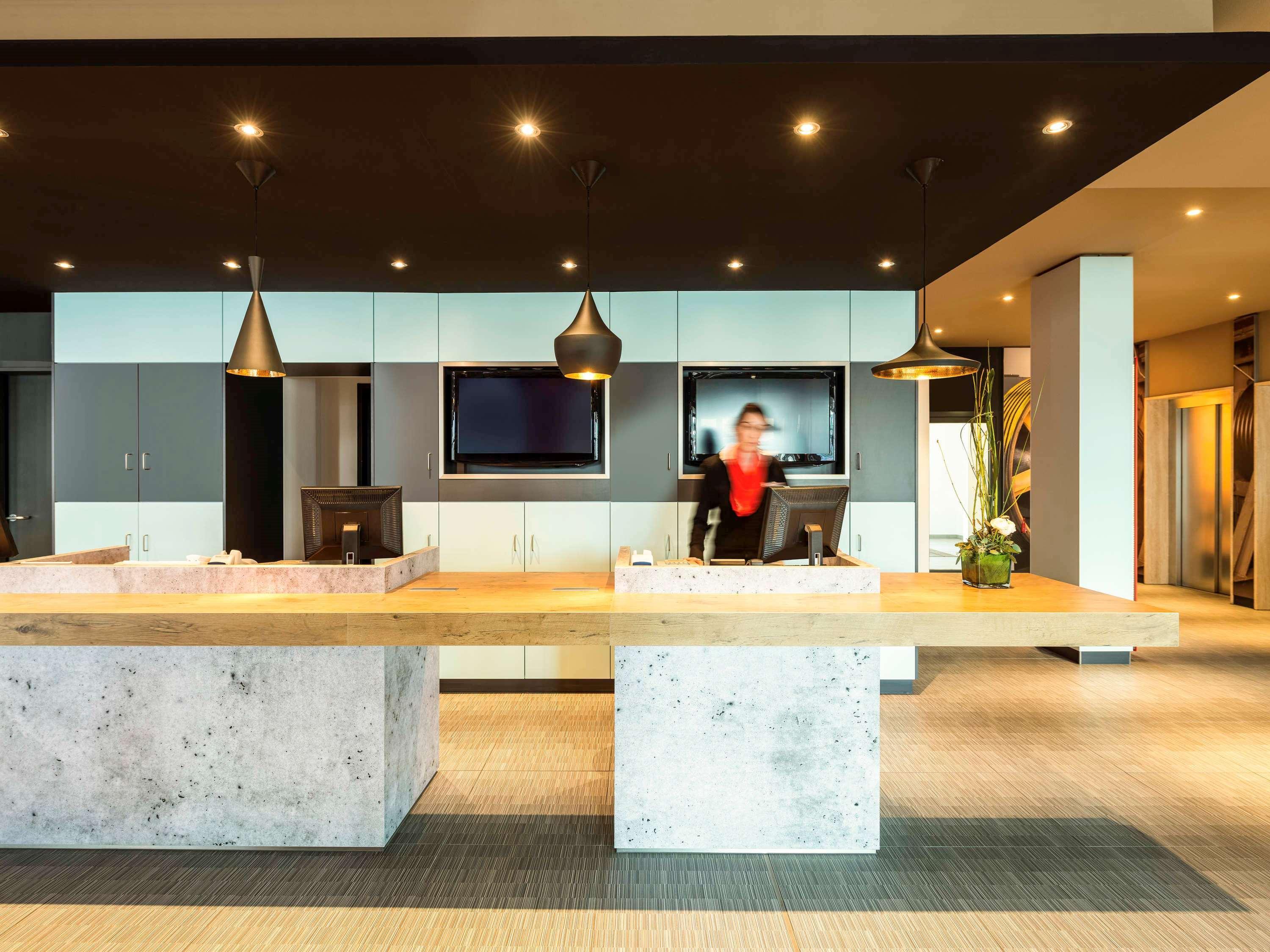 גרכינג ביי מינכן Ibis Hotel Muenchen Garching מראה חיצוני תמונה