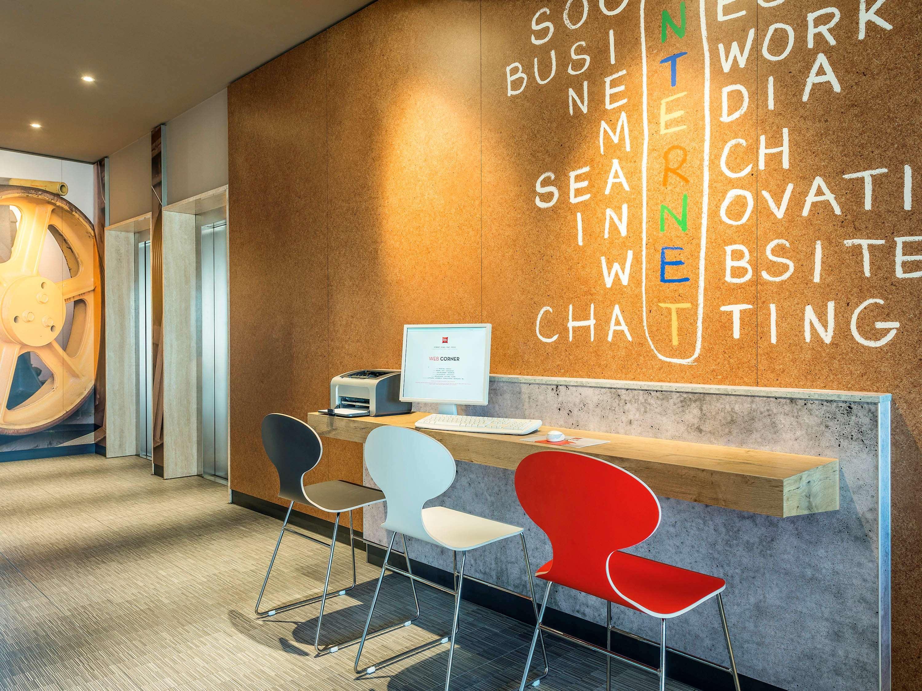 גרכינג ביי מינכן Ibis Hotel Muenchen Garching מראה חיצוני תמונה
