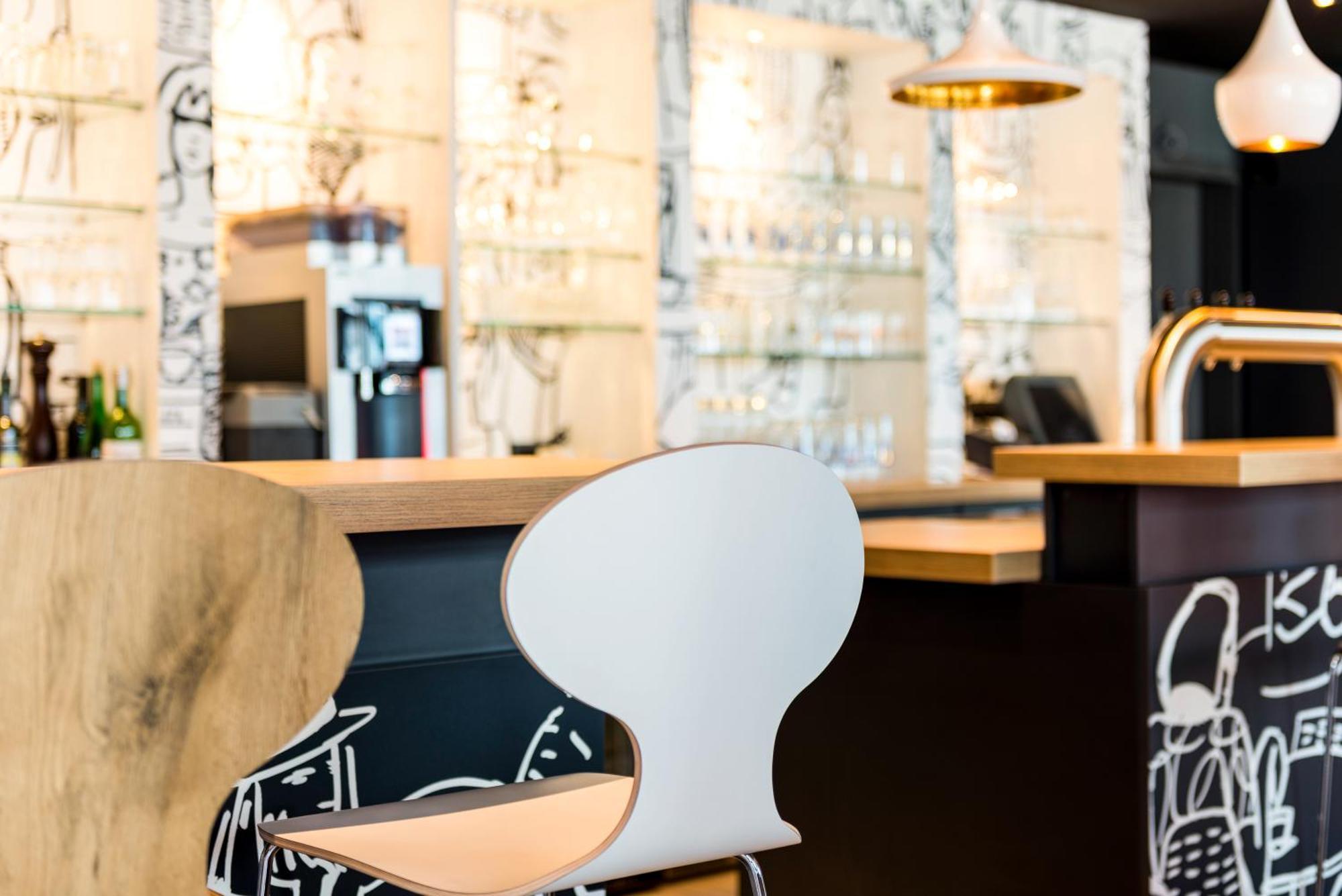 גרכינג ביי מינכן Ibis Hotel Muenchen Garching מראה חיצוני תמונה