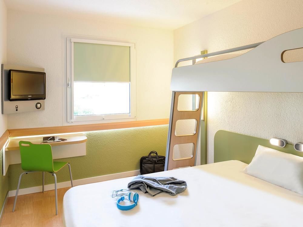 גרכינג ביי מינכן Ibis Hotel Muenchen Garching מראה חיצוני תמונה
